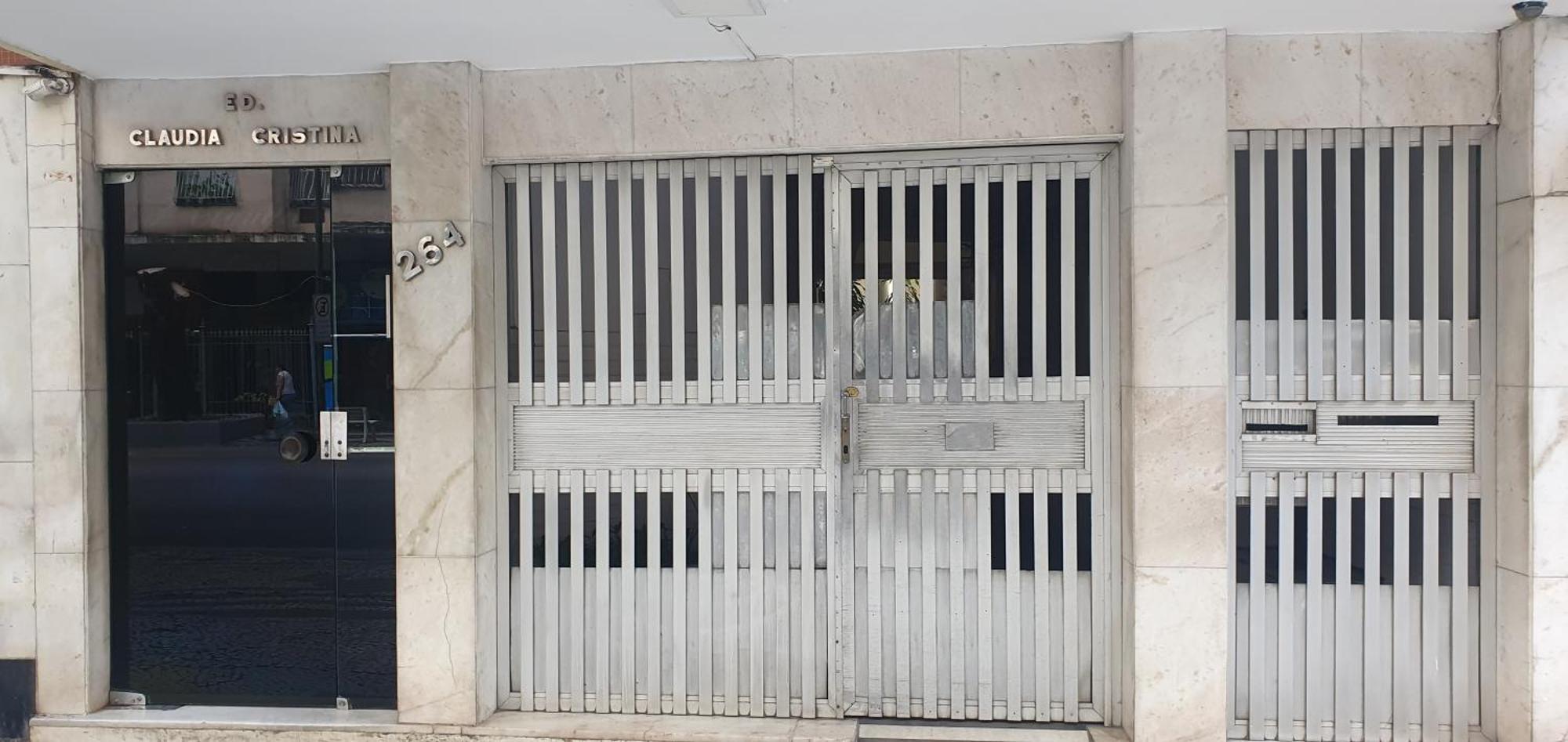 Copacabana- 2 *